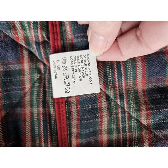 Woolrich Quilted Puffer Vest Women's Size M Crimson Red Plaid Outdoors Preppy - Picture 6 of 10
